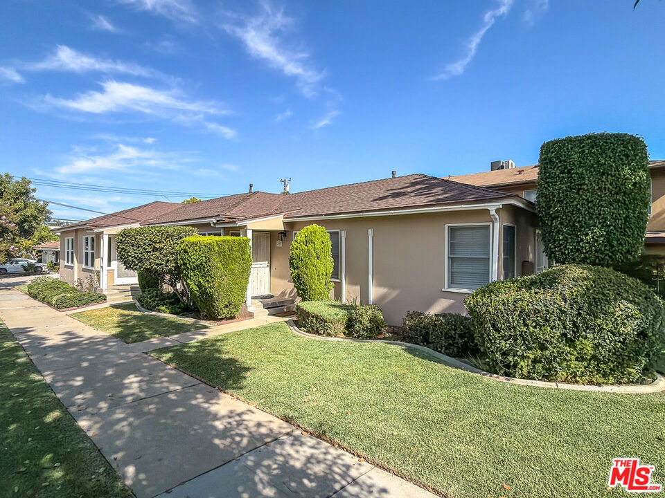 202 E Grand Avenue - Photo 1
