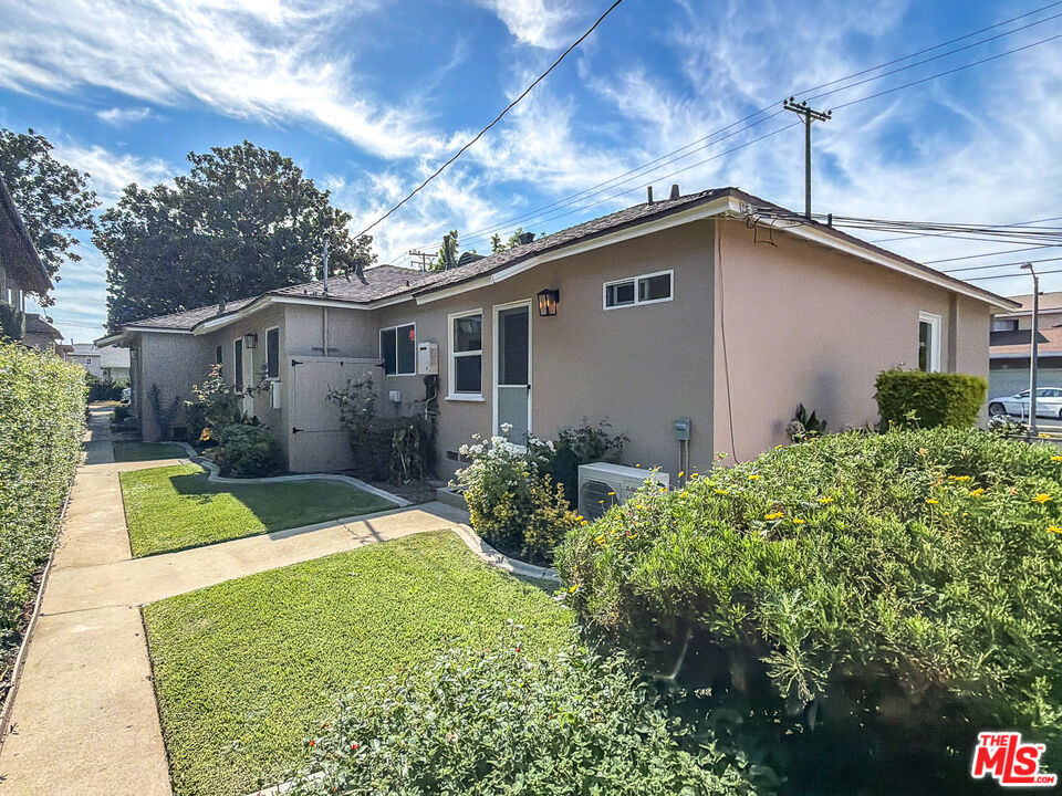 202 E Grand Avenue - Photo 20