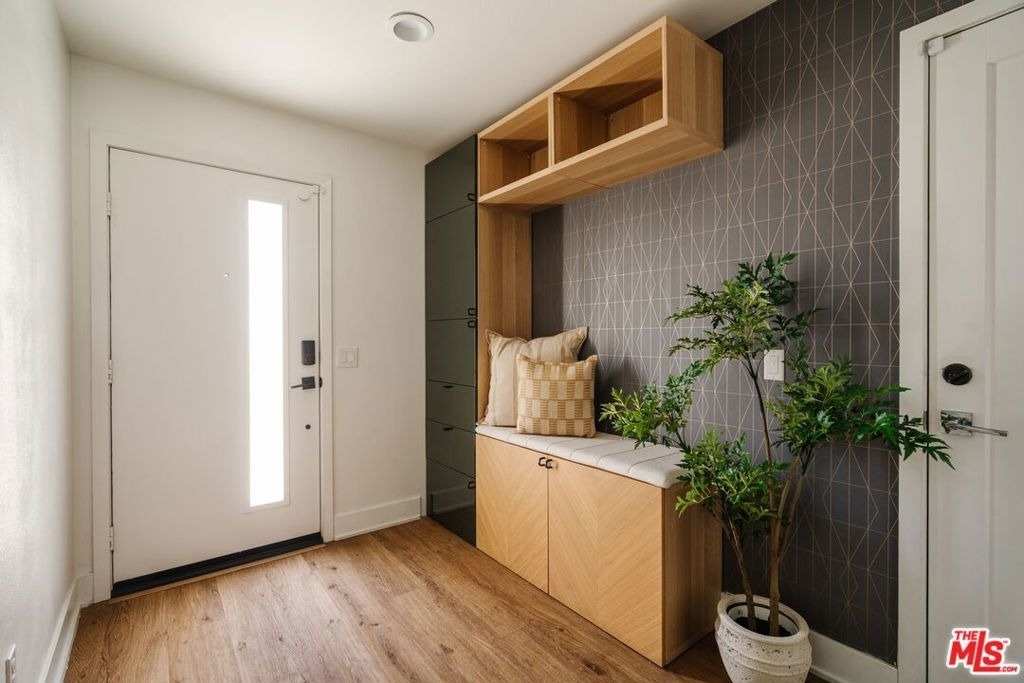 2911 W Exposition Place - Photo 2