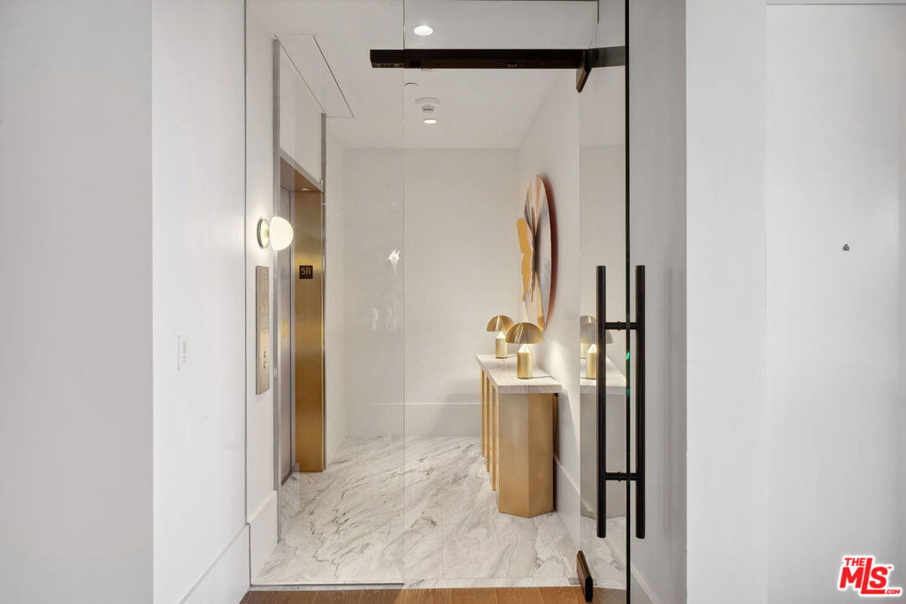 8420 W Sunset Boulevard - Photo 2
