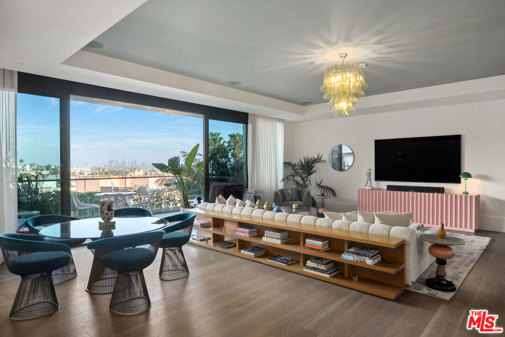 8420 W Sunset Boulevard - Photo 0
