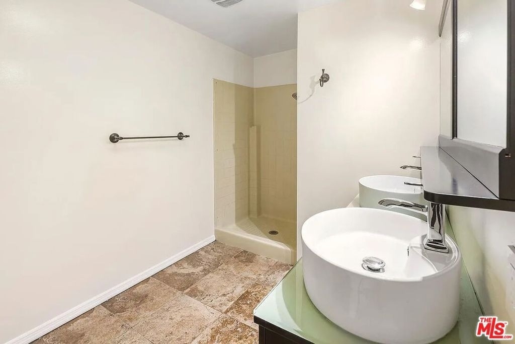 22459 Covello Street - Photo 26