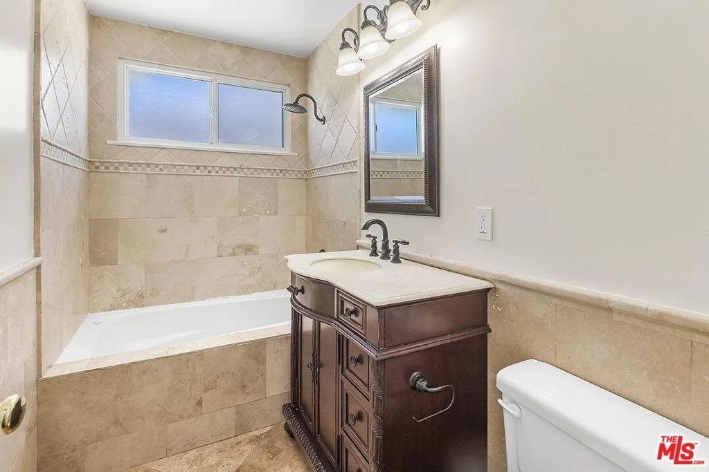 22459 Covello Street - Photo 20