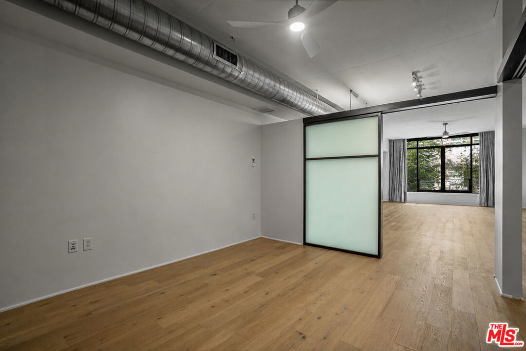 1111 S Grand Avenue - Photo 20
