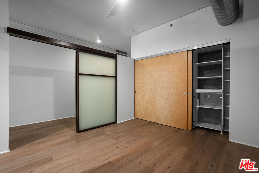 1111 S Grand Avenue - Photo 18