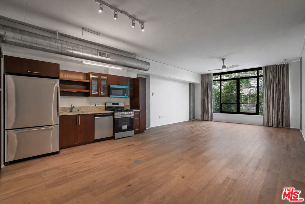 1111 S Grand Avenue - Photo 21