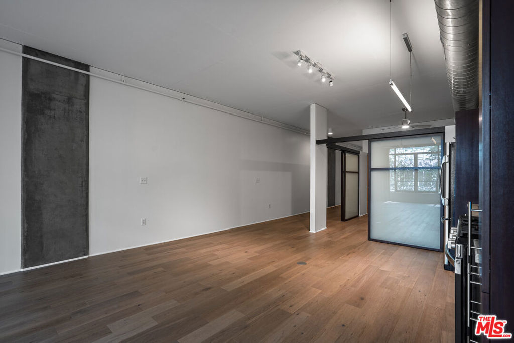 1111 S Grand Avenue - Photo 26