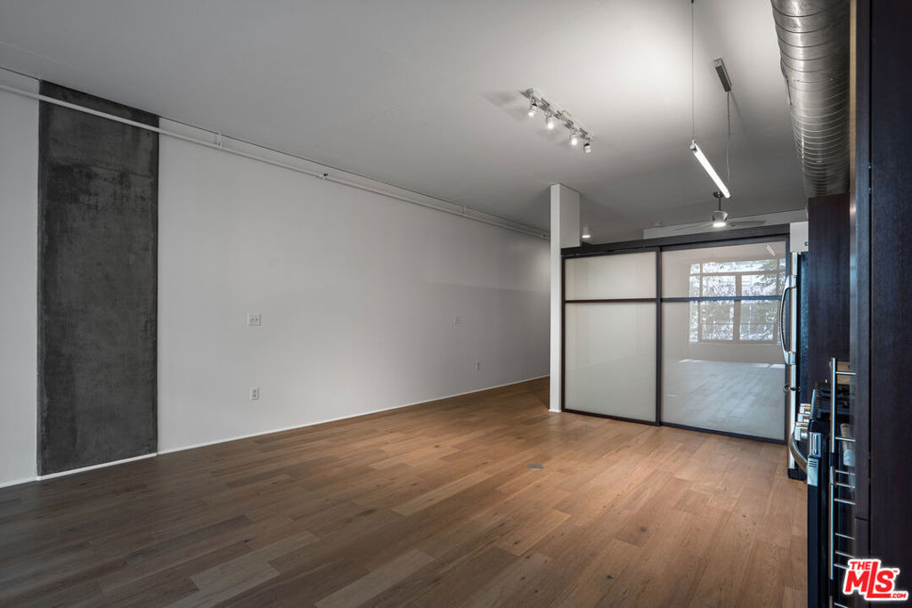 1111 S Grand Avenue - Photo 25