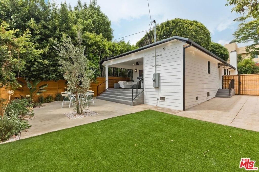 9028 Keith Avenue - Photo 4