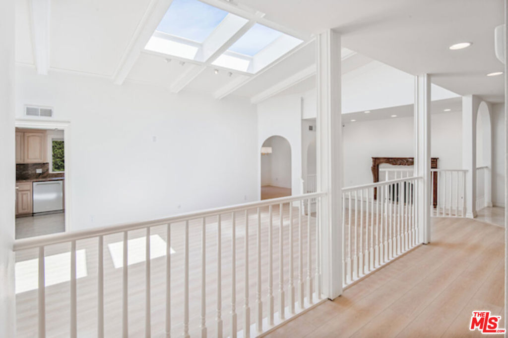 5496 Katherine Avenue - Photo 8