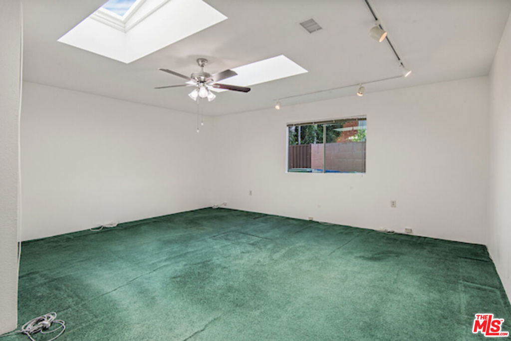 5496 Katherine Avenue - Photo 33