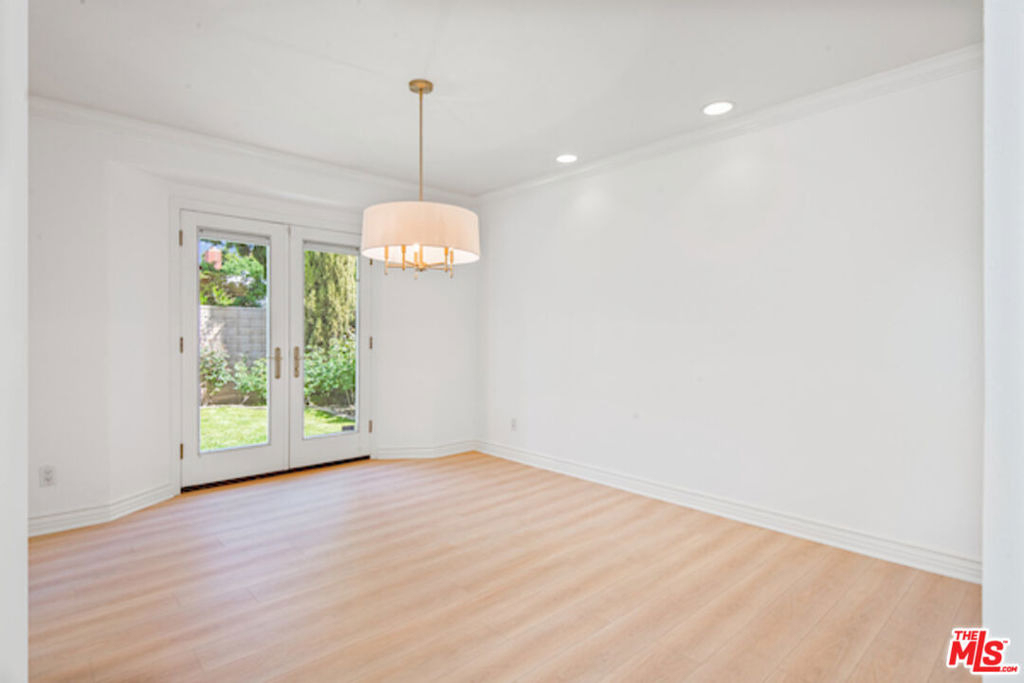 5496 Katherine Avenue - Photo 12