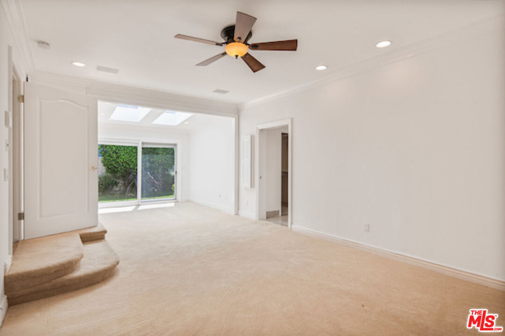 5496 Katherine Avenue - Photo 19