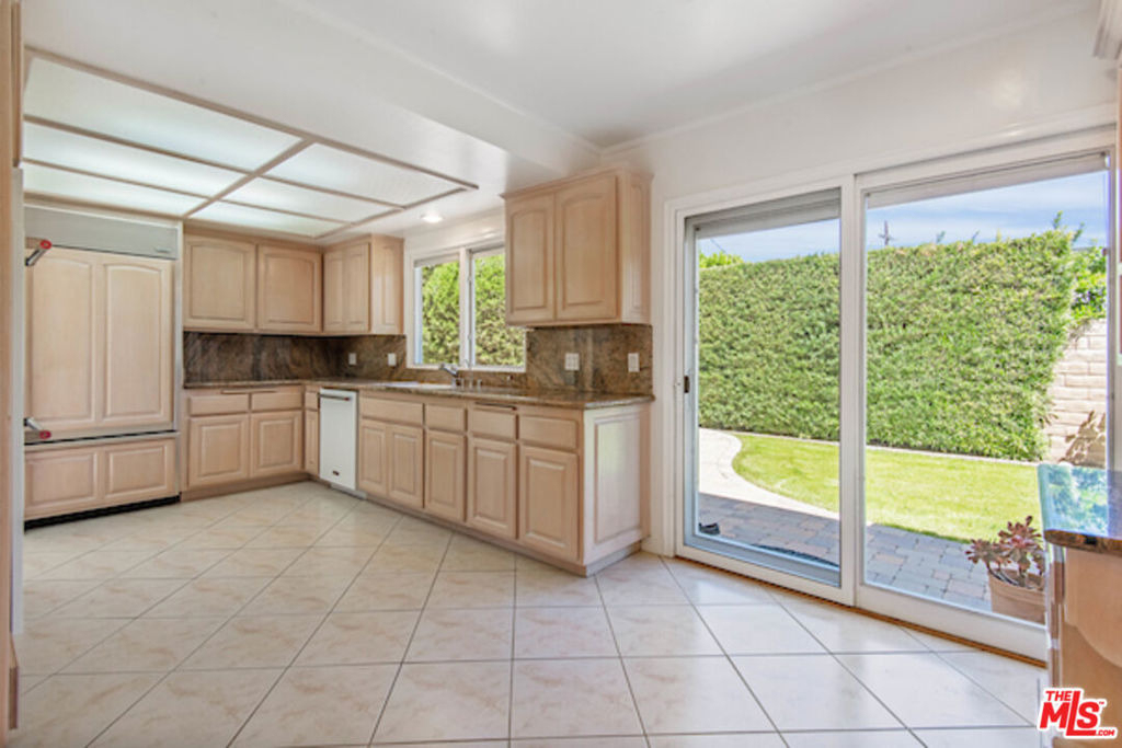 5496 Katherine Avenue - Photo 13