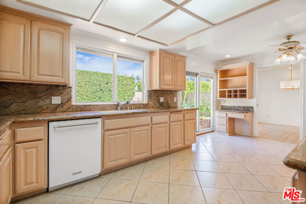 5496 Katherine Avenue - Photo 14