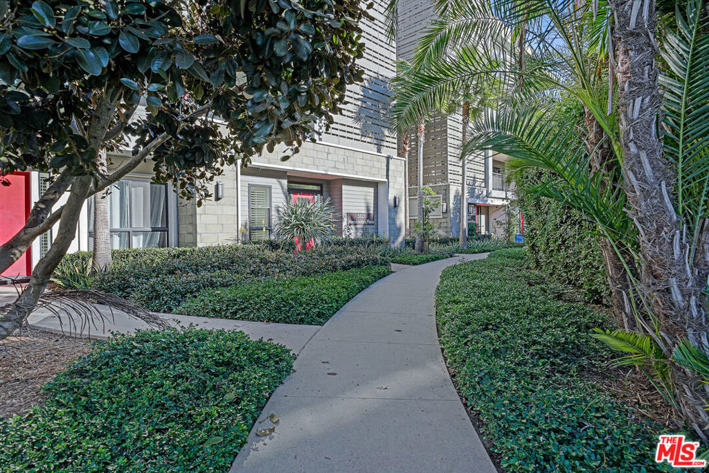 5827 Meadowlark Place - Photo 13
