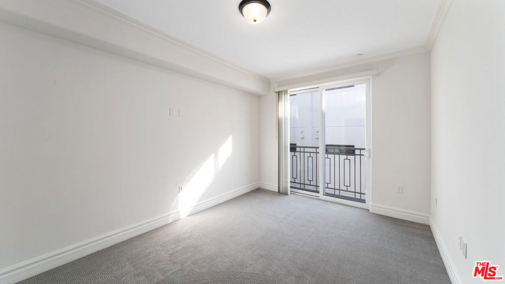 1050 Holt Avenue - Photo 12