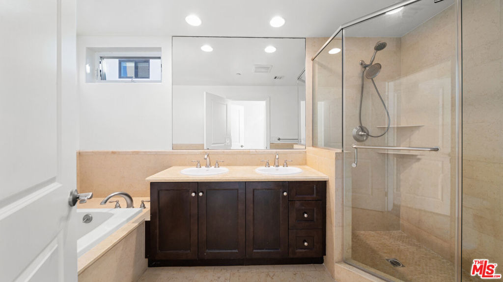 1050 Holt Avenue - Photo 9