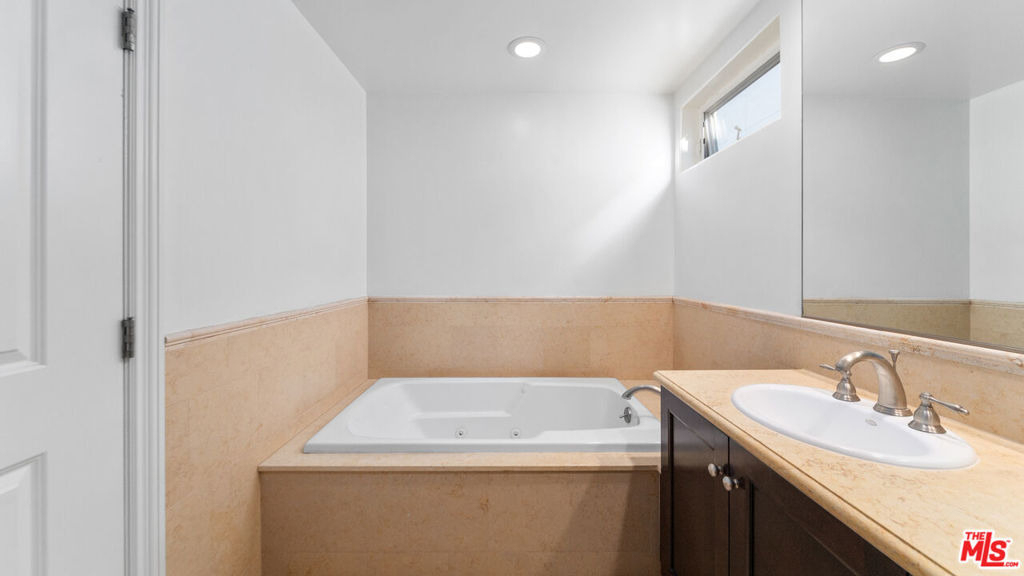 1050 Holt Avenue - Photo 10