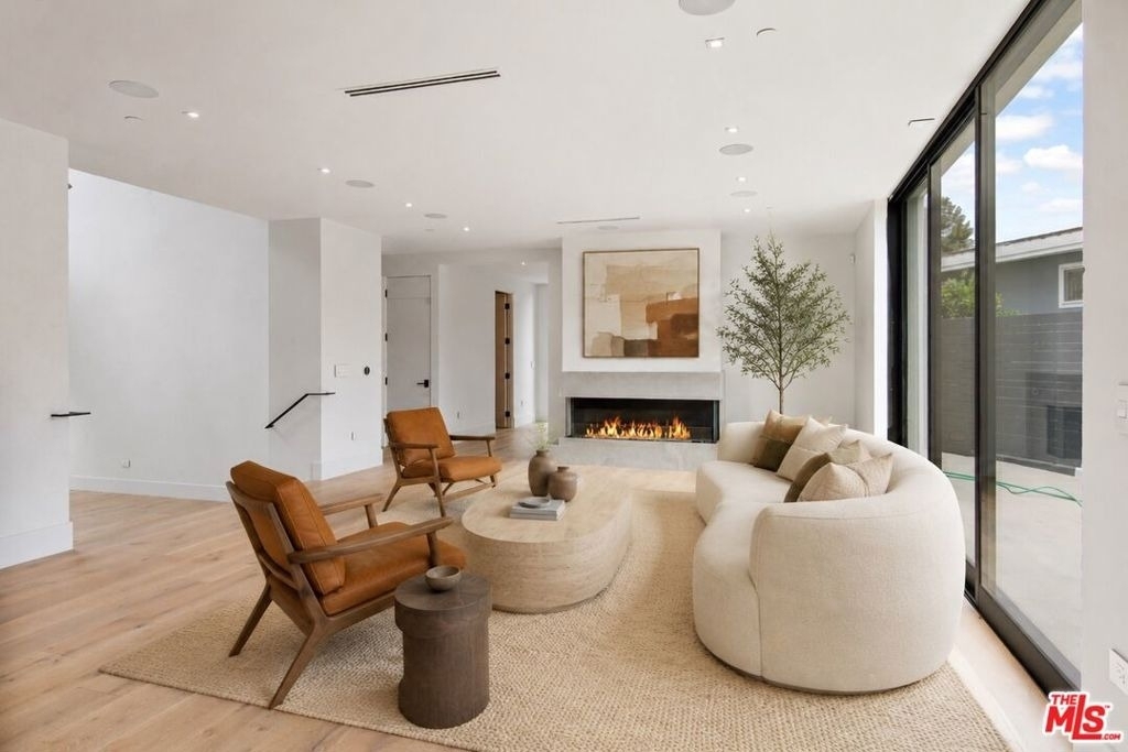 1030 Centinela Avenue - Photo 4