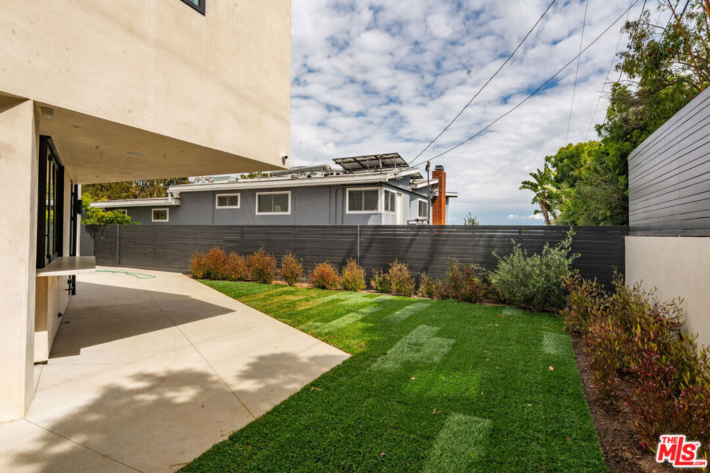 1030 Centinela Avenue - Photo 35