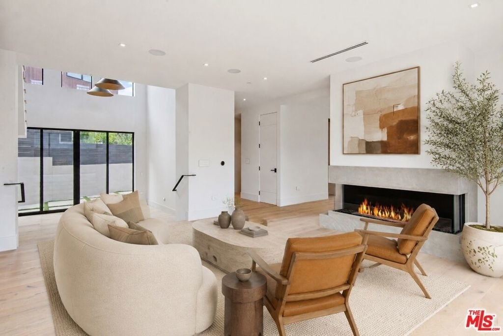 1030 Centinela Avenue - Photo 5
