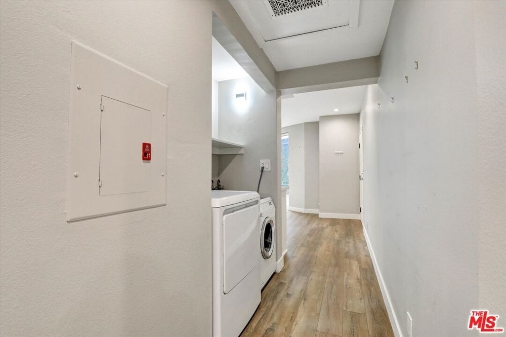 842 11th St - Photo 26
