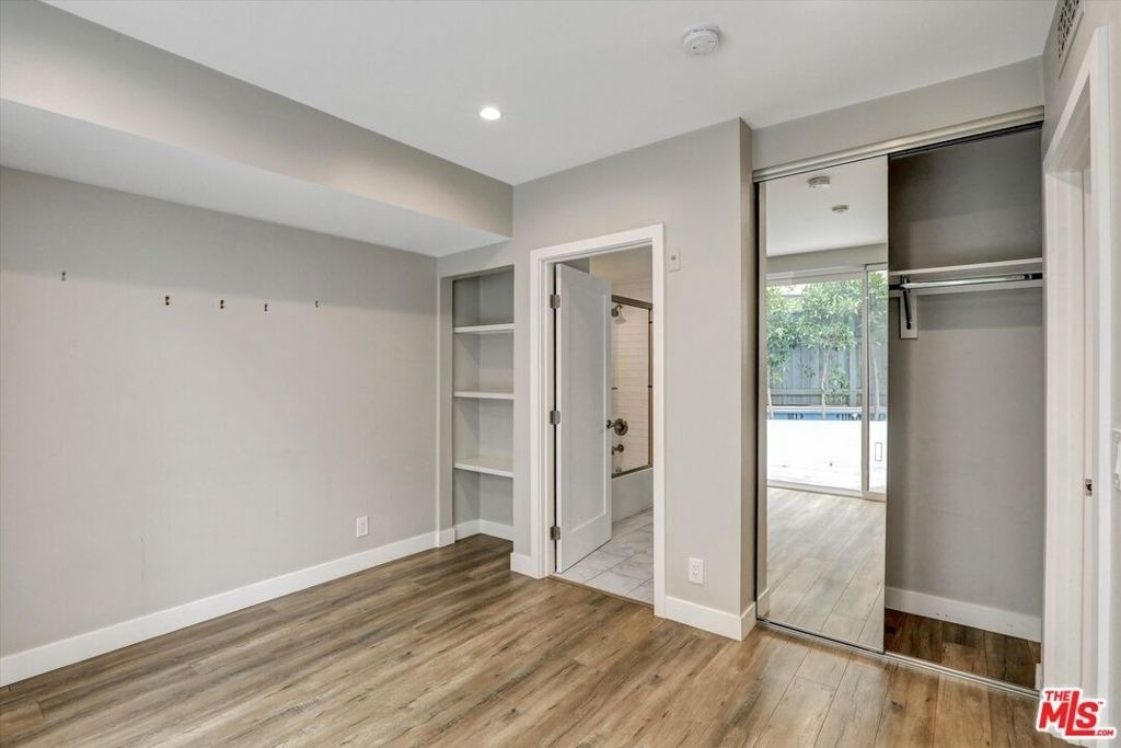 842 11th St - Photo 16