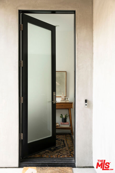927 Hyperion Avenue - Photo 5