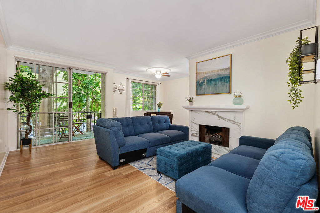 1375 Kelton Avenue - Photo 34