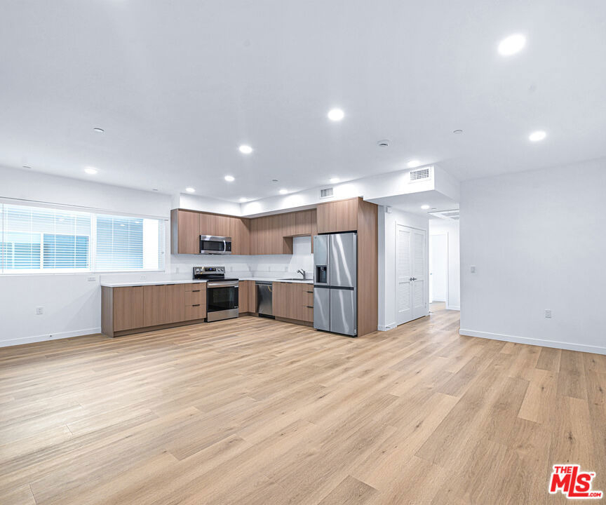 14811 Erwin Street - Photo 33
