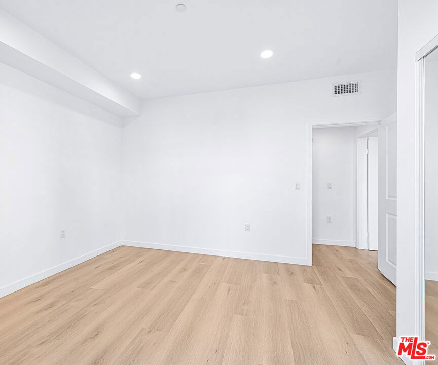 14811 Erwin Street - Photo 29