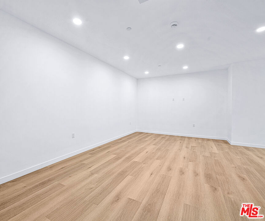 14811 Erwin Street - Photo 17