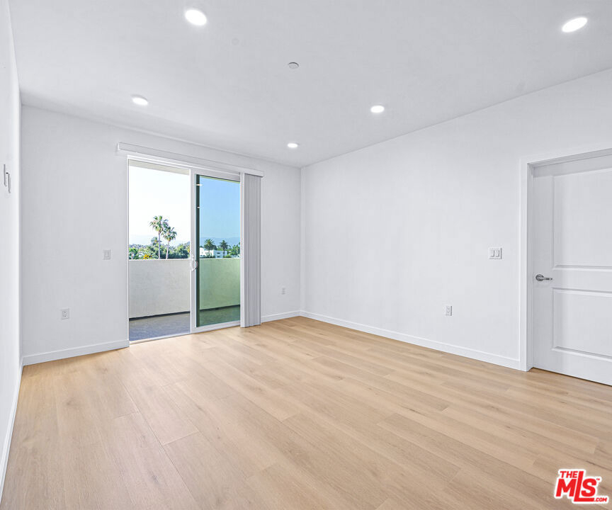 14811 Erwin Street - Photo 8