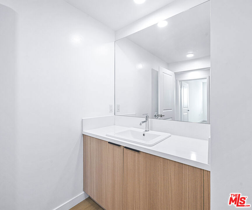 14811 Erwin Street - Photo 10