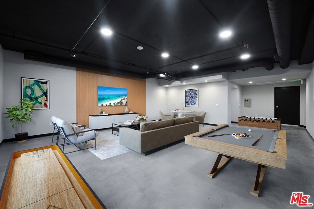 14811 Erwin Street - Photo 2