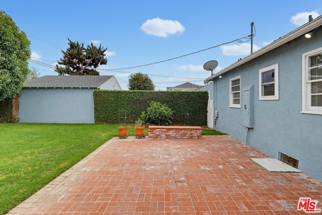 7900 Westlawn Avenue - Photo 14