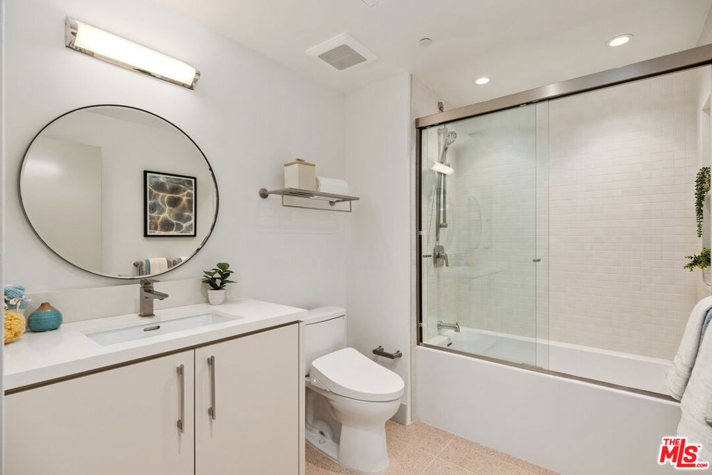 130 S Sepulveda Boulevard - Photo 13