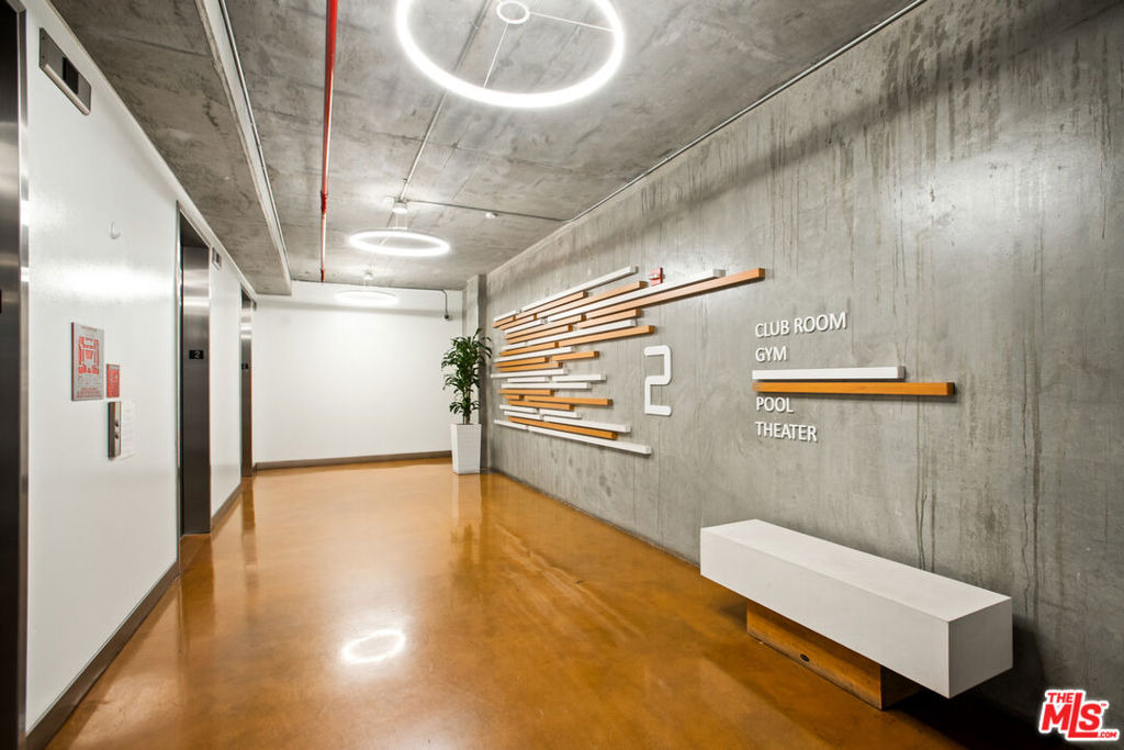 645 W 9th Street - Photo 24
