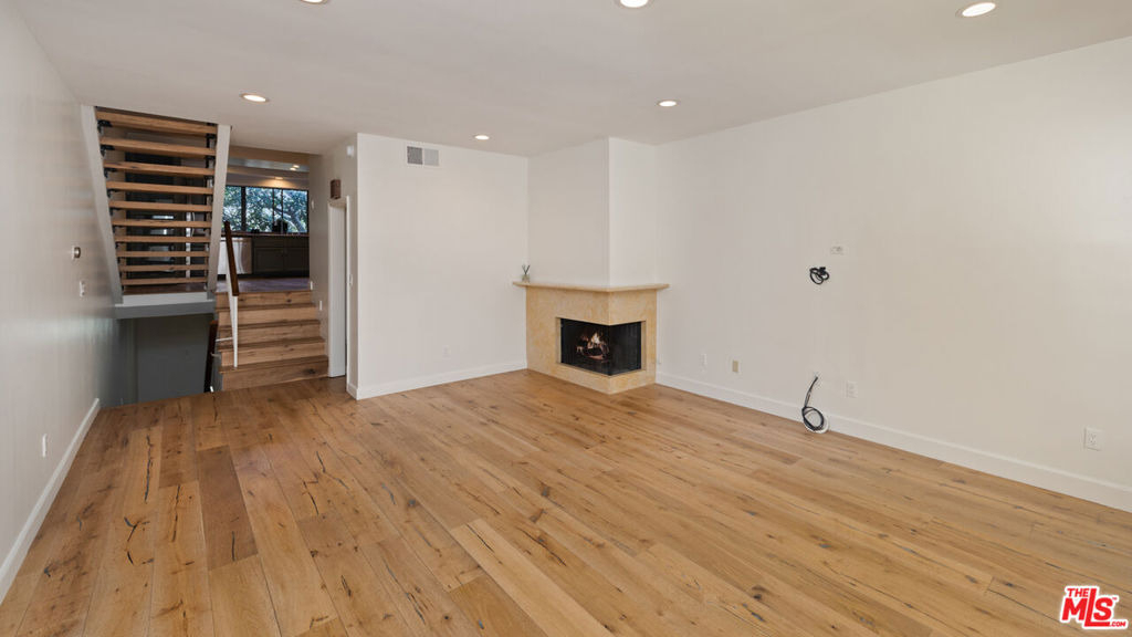 407 S Spalding Drive - Photo 1