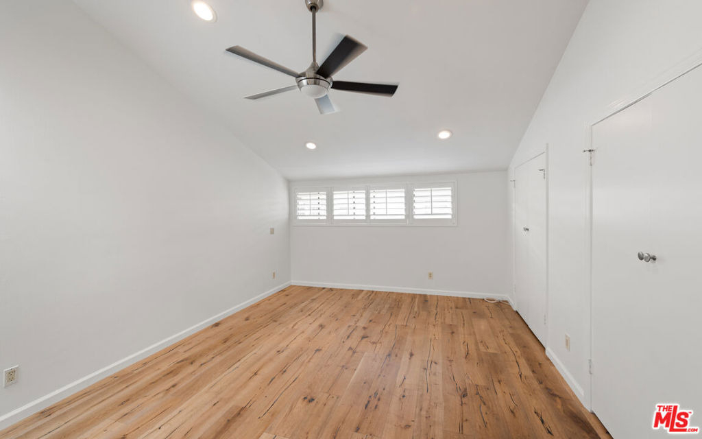 407 S Spalding Drive - Photo 13
