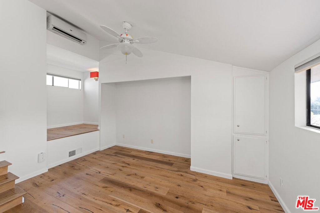 407 S Spalding Drive - Photo 17