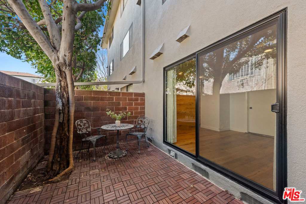 407 S Spalding Drive - Photo 21