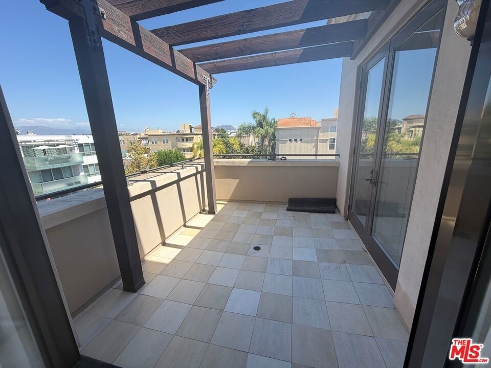 12050 Guerin Street - Photo 10