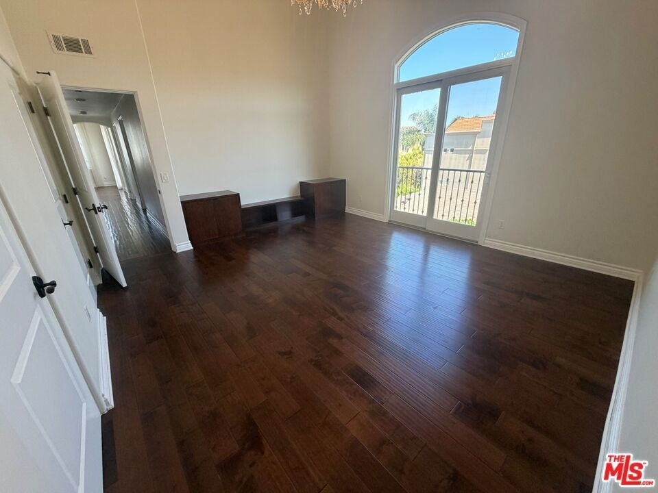 12050 Guerin Street - Photo 20