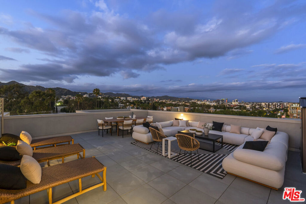 7428 Santa Monica Boulevard - Photo 16