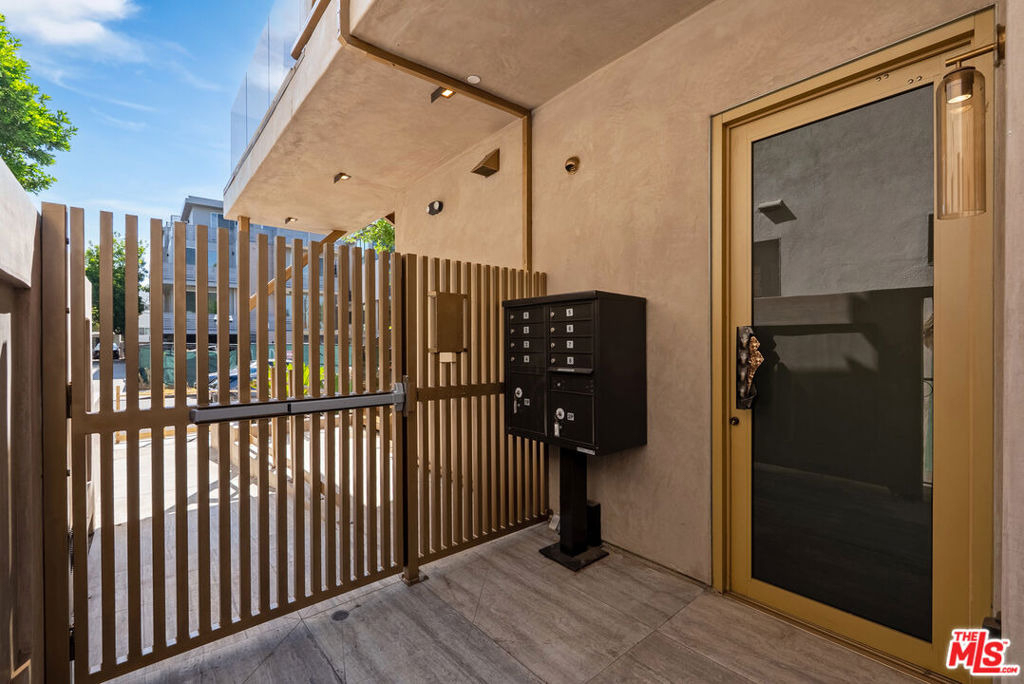 1021 N Ogden Drive - Photo 33