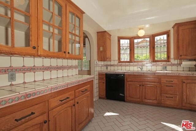 1054 Princeton Street - Photo 9