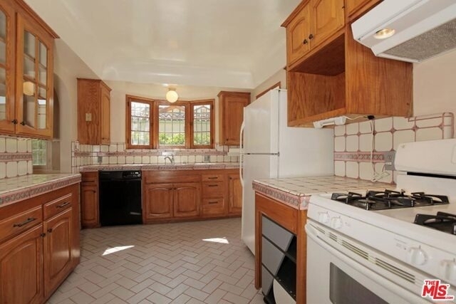 1054 Princeton Street - Photo 8