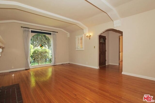 1054 Princeton Street - Photo 3